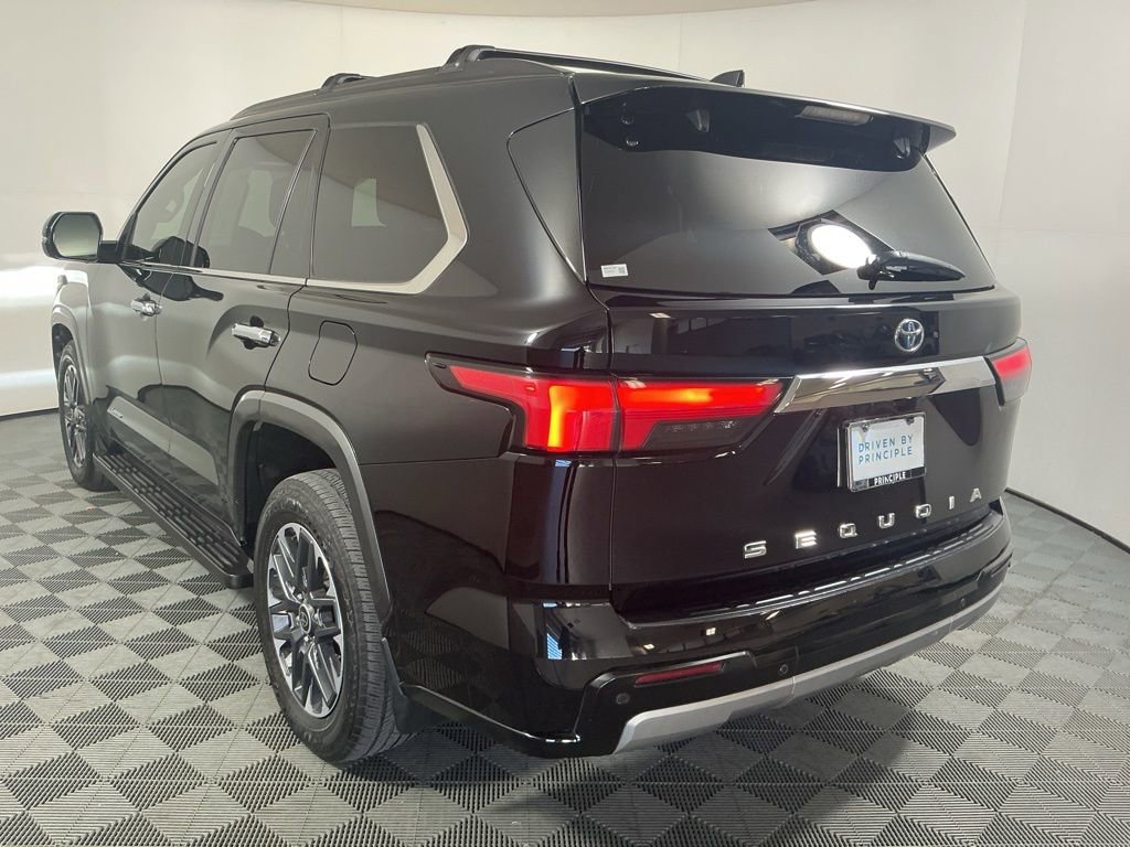 Used 2023 Toyota Sequoia Limited image 7