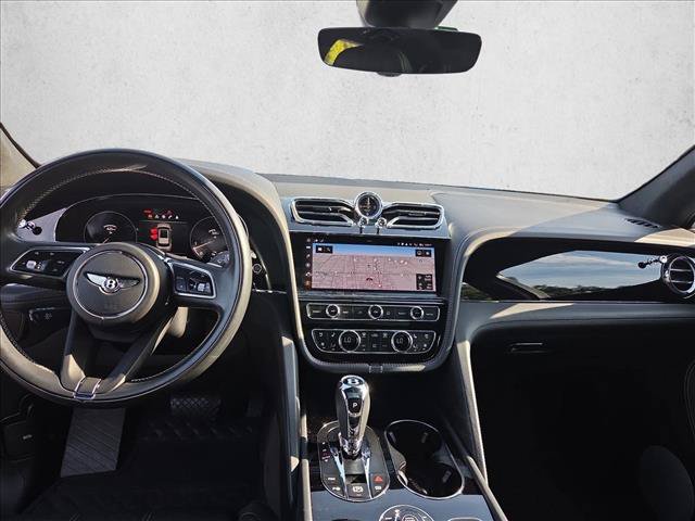 Used 2021 Bentley Bentayga AWD/4WD image 14
