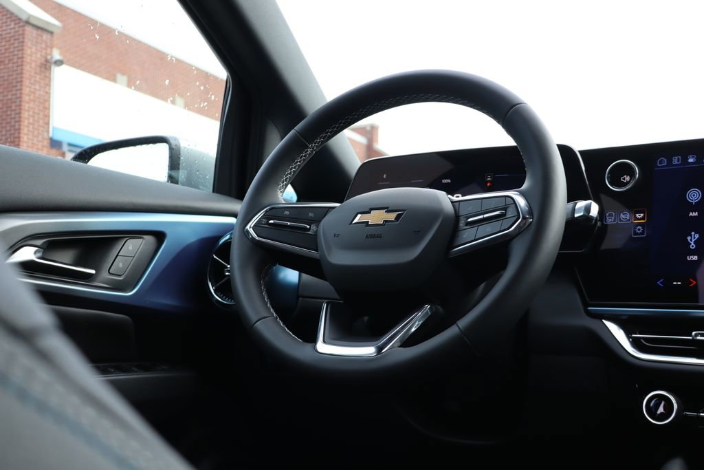 New 2026 Chevrolet Equinox EV LT image 41