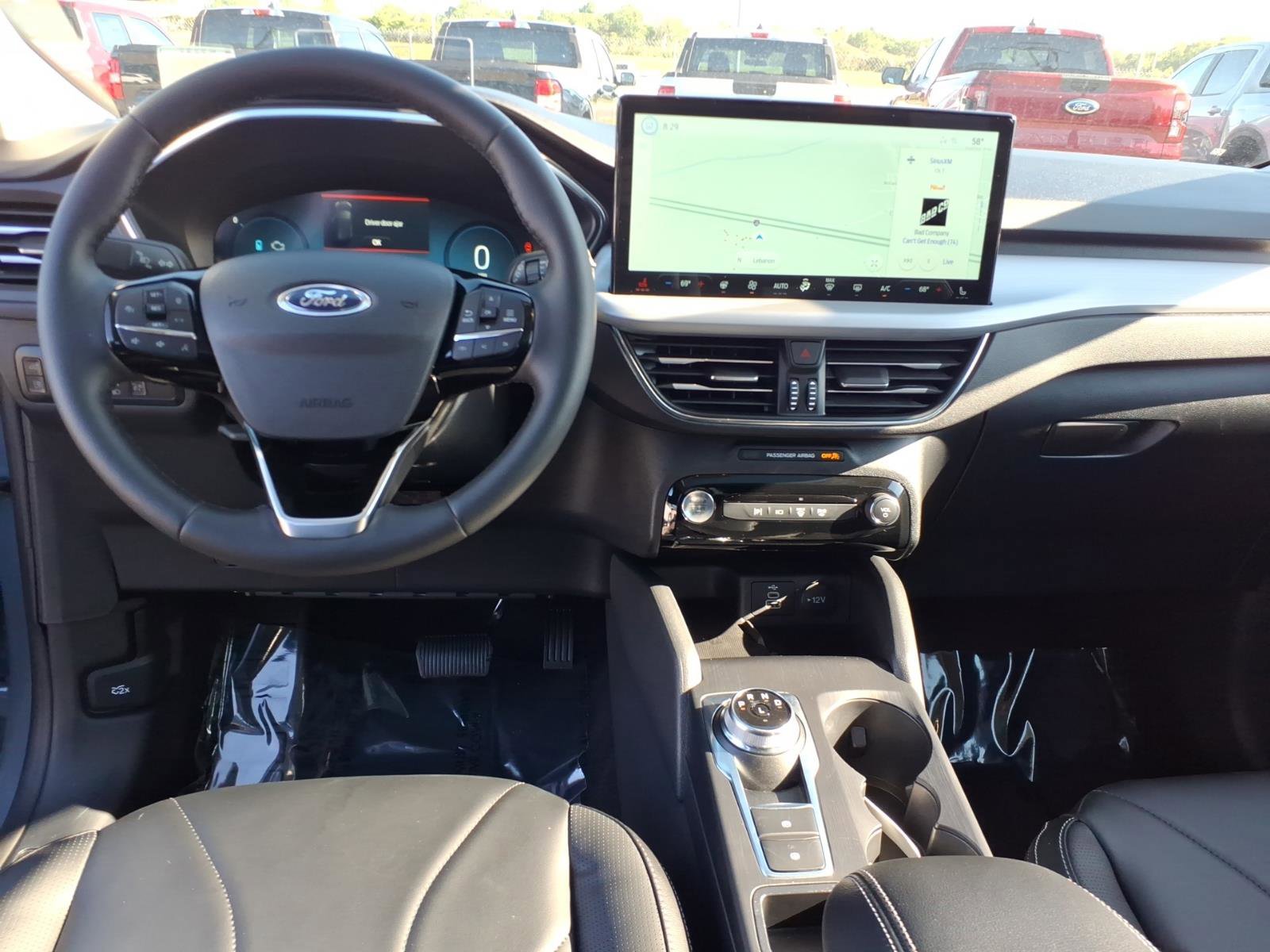 Used 2026 Ford Escape Platinum w/ Premium Technology Package AWD/4WD image 15