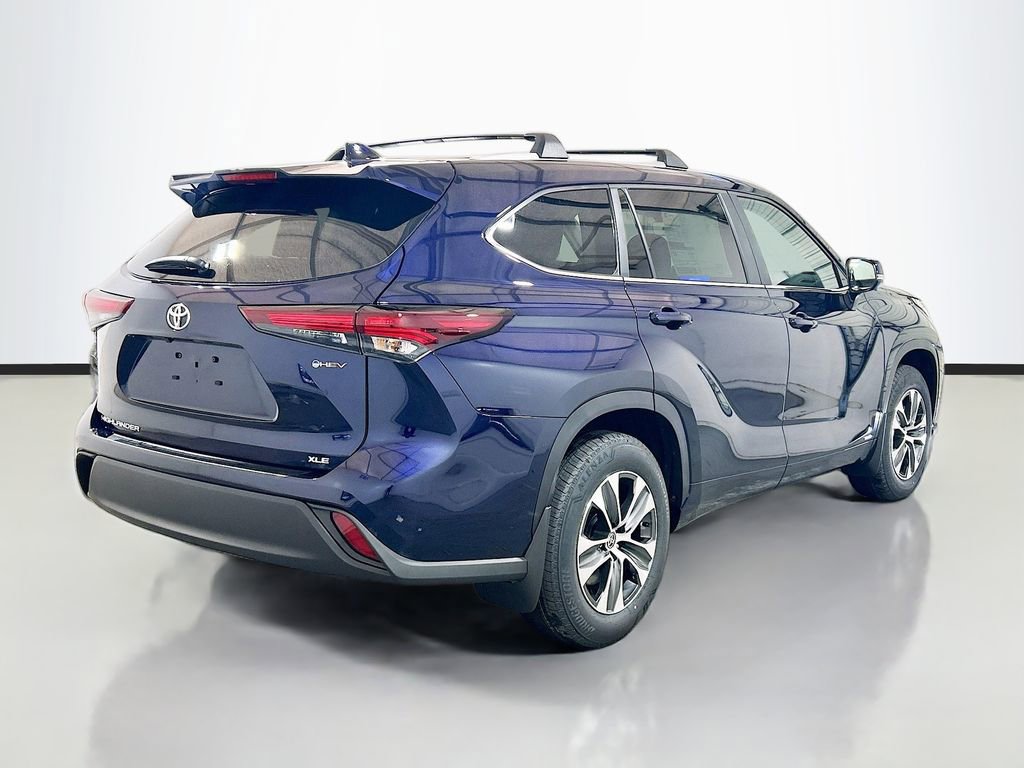 New 2026 Toyota Highlander XLE image 4