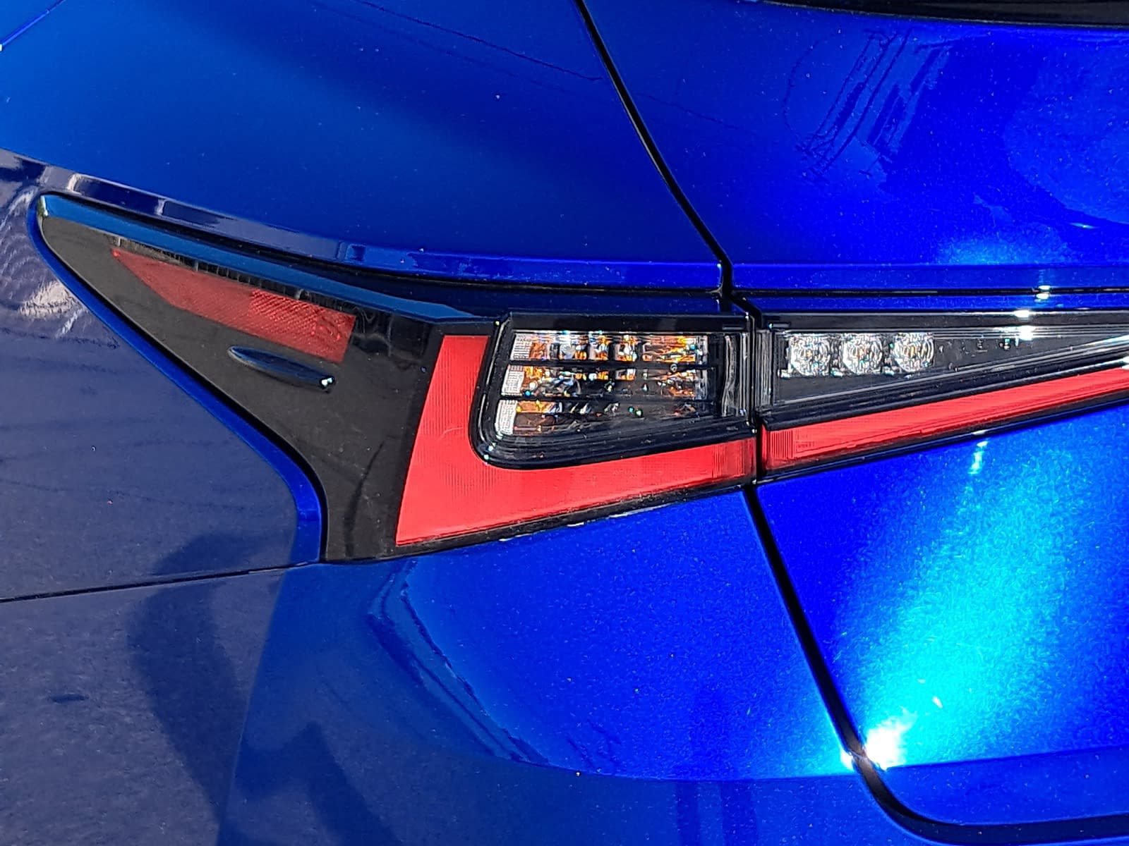 Used 2025 Lexus IS 350 F Sport w/ Accessory Package RWD image 36