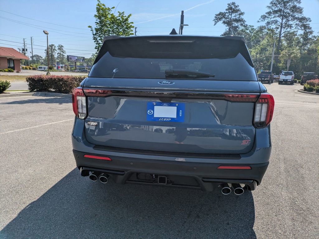 New 2026 Ford Explorer ST image 5