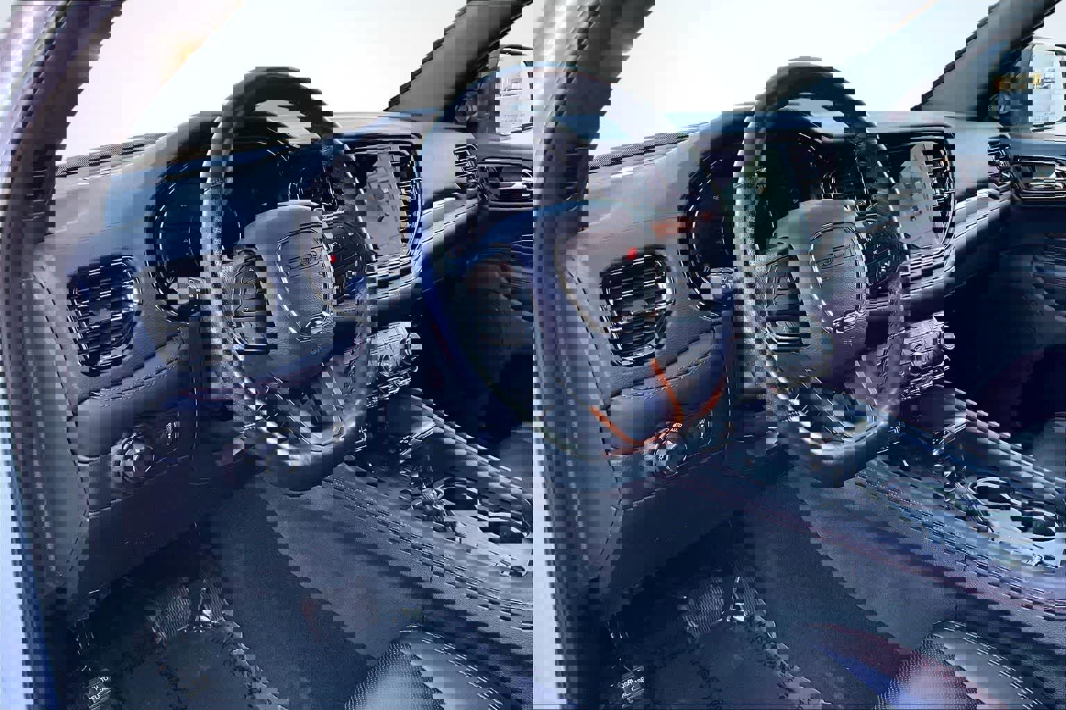 Used 2025 Dodge Durango R/T image 2