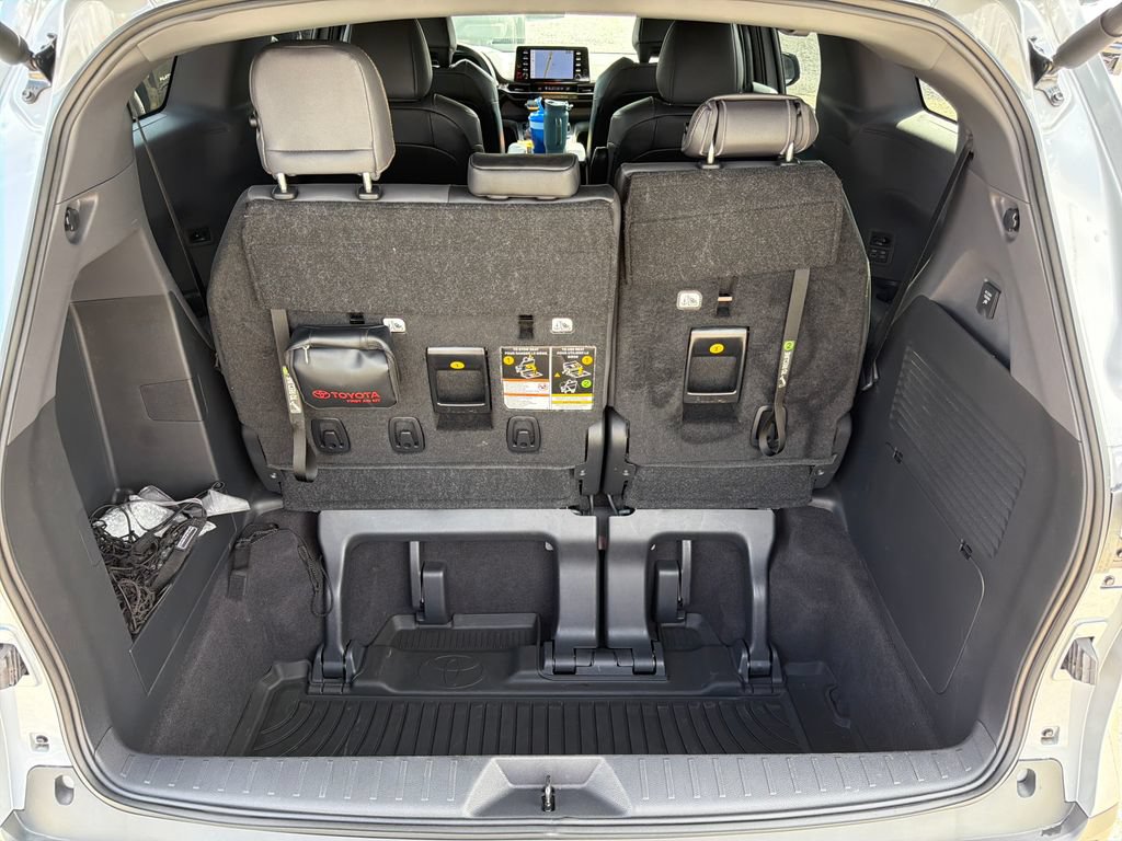Used 2024 Toyota Sienna XLE Woodland Edition AWD/4WD image 26