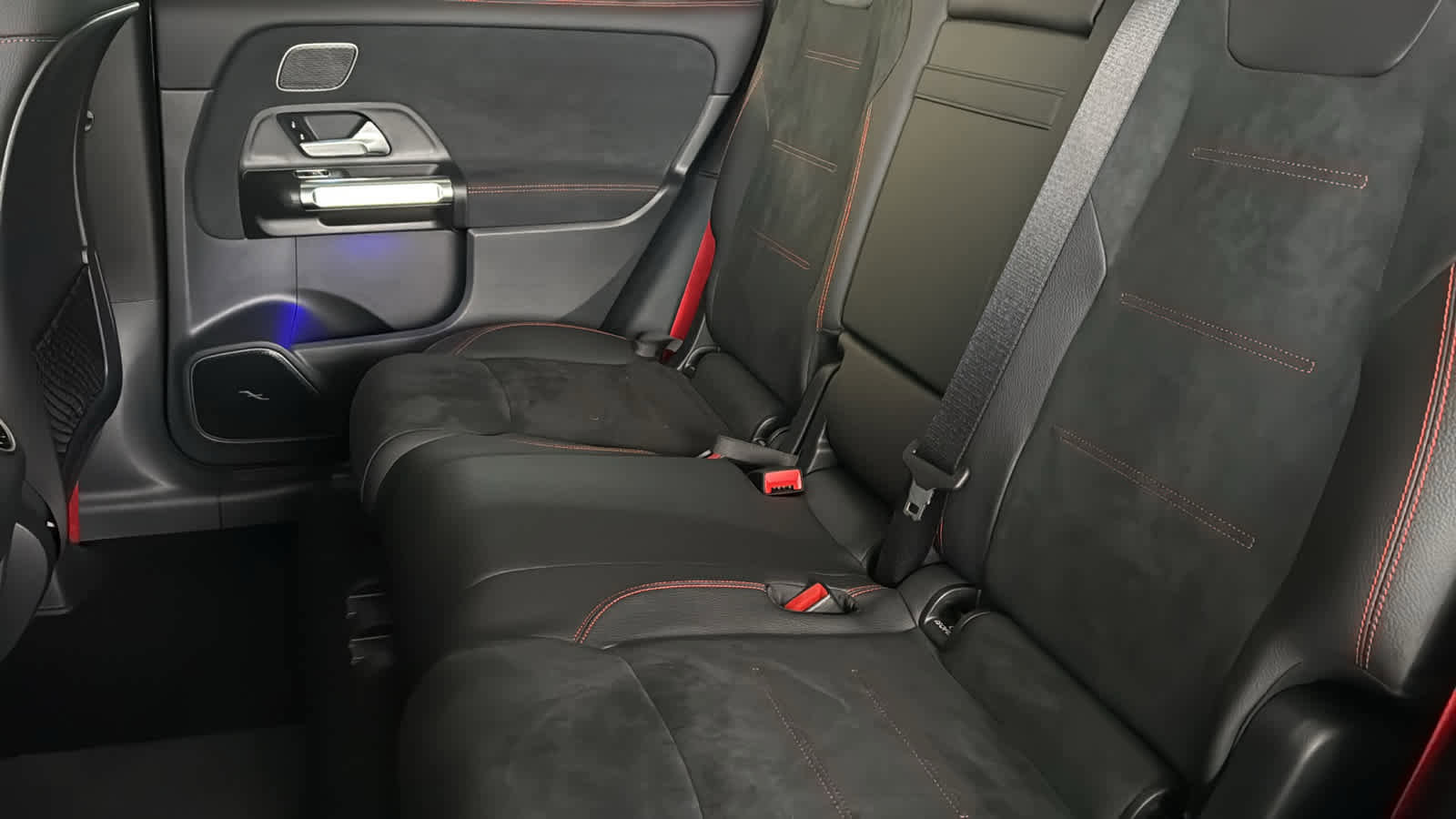 New 2026 Mercedes-Benz GLB 35 AMG 4MATIC image 31