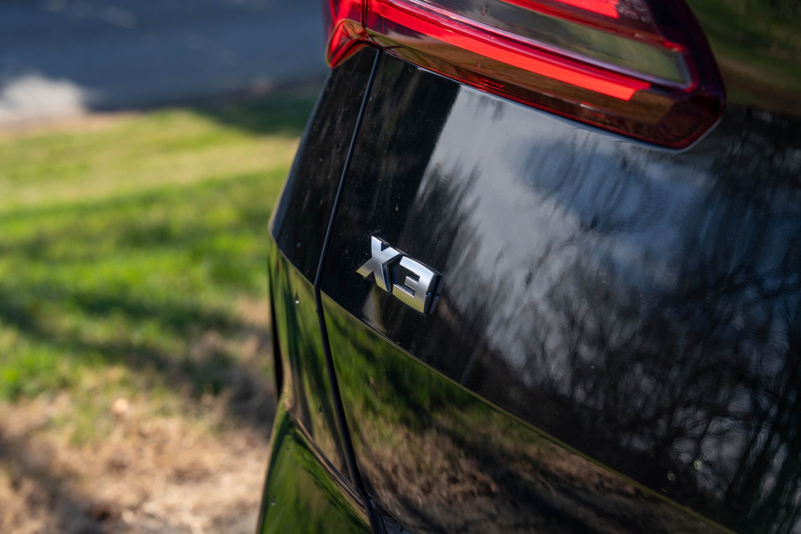 Used 2025 BMW X3 M50 w/ Premium Package image 12