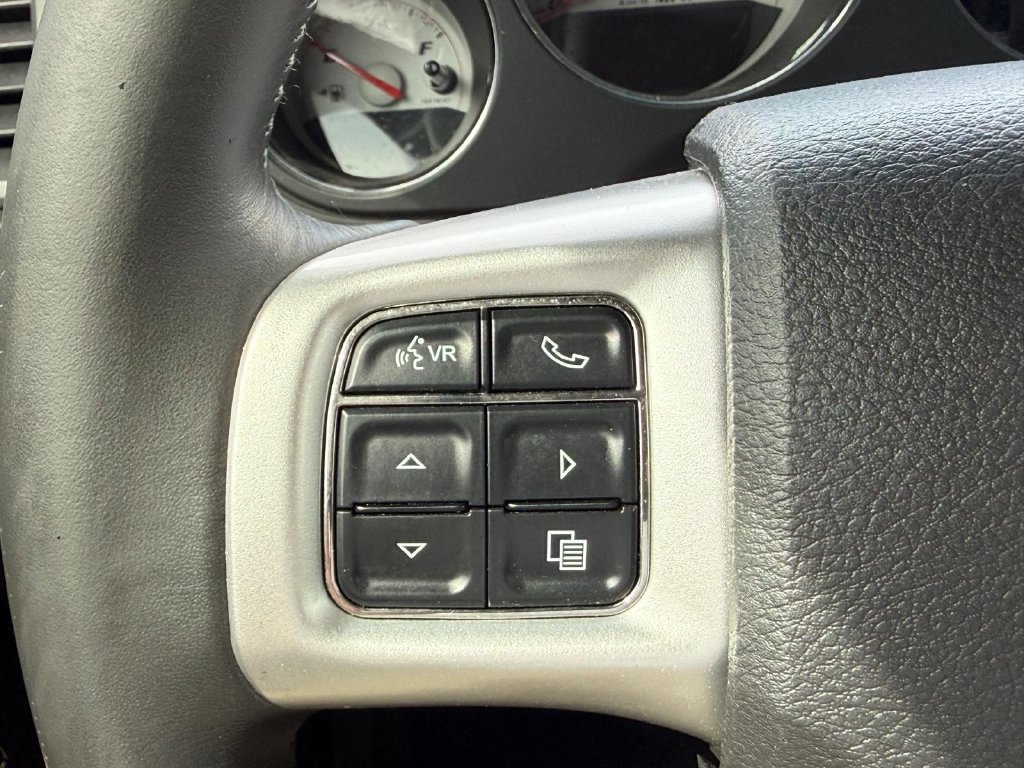 Used 2011 Dodge Challenger SRT8 RWD image 16