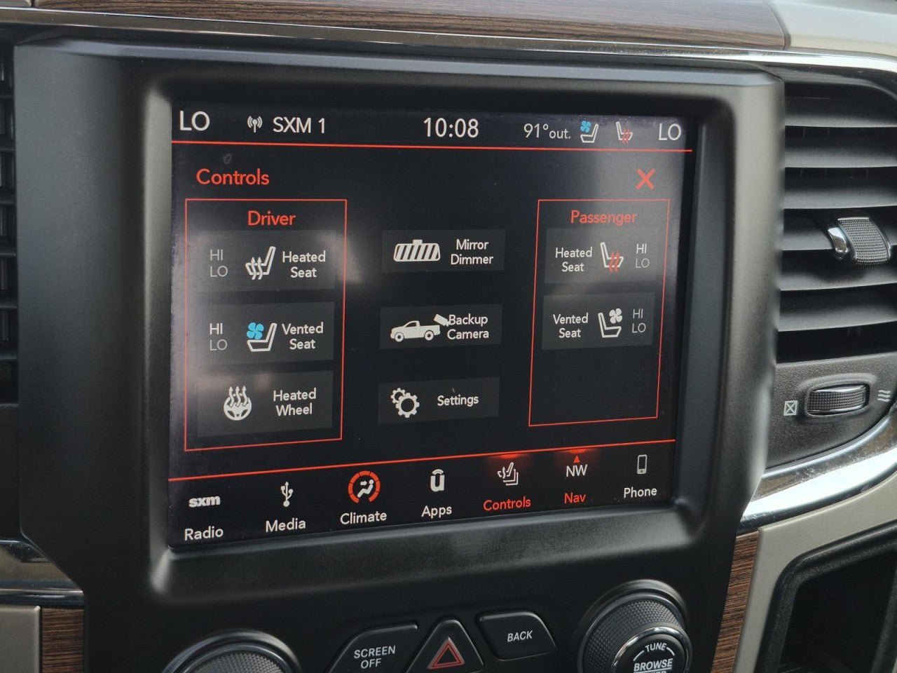 Used 2018 RAM 1500 Laramie w/ Convenience Group AWD/4WD image 27