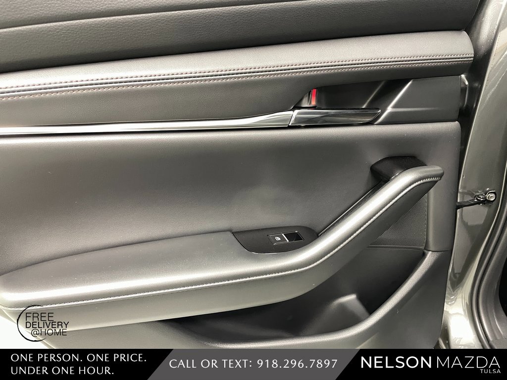 New 2026 MAZDA MAZDA3 Hatchback w/Premium Plus Pkg image 37