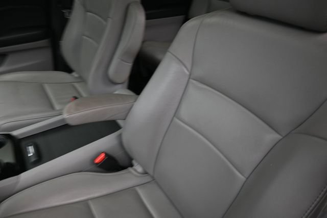 Used 2021 Honda Pilot Touring image 17