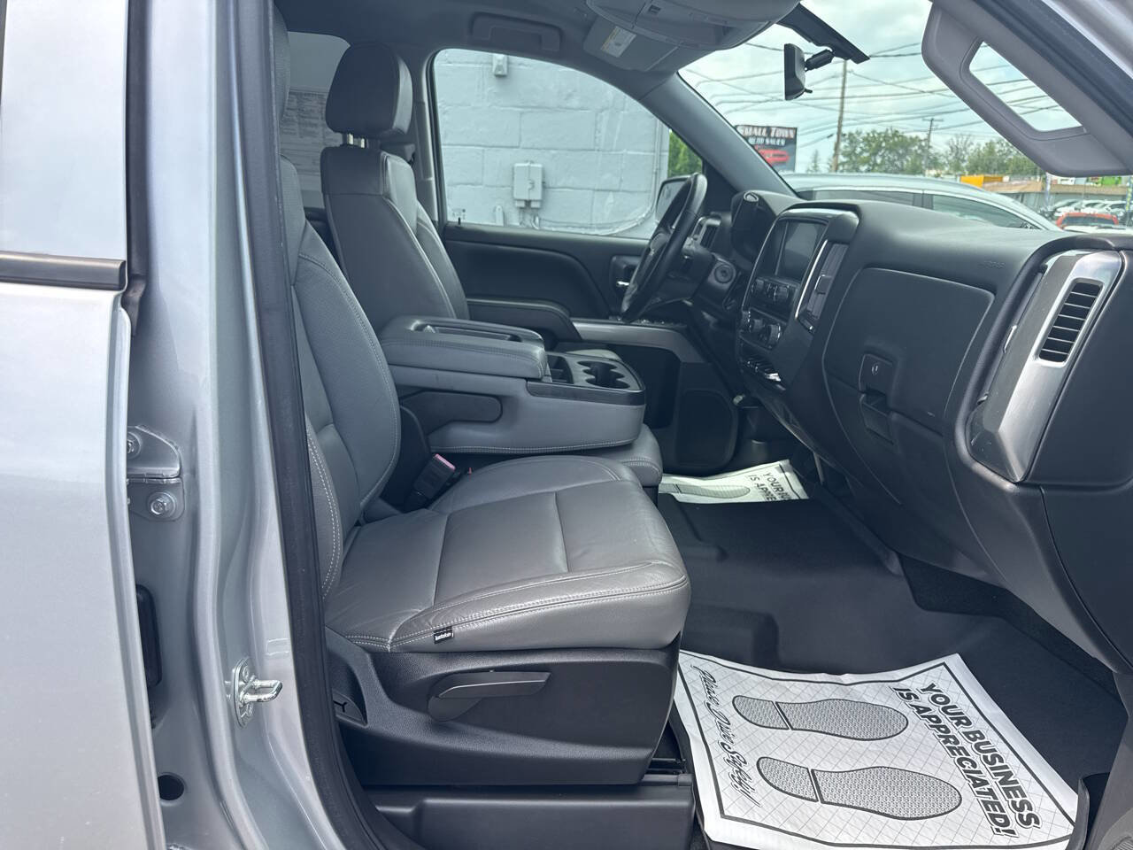 Used 2018 Chevrolet Silverado 1500 LT w/ All Star Edition AWD/4WD image 24