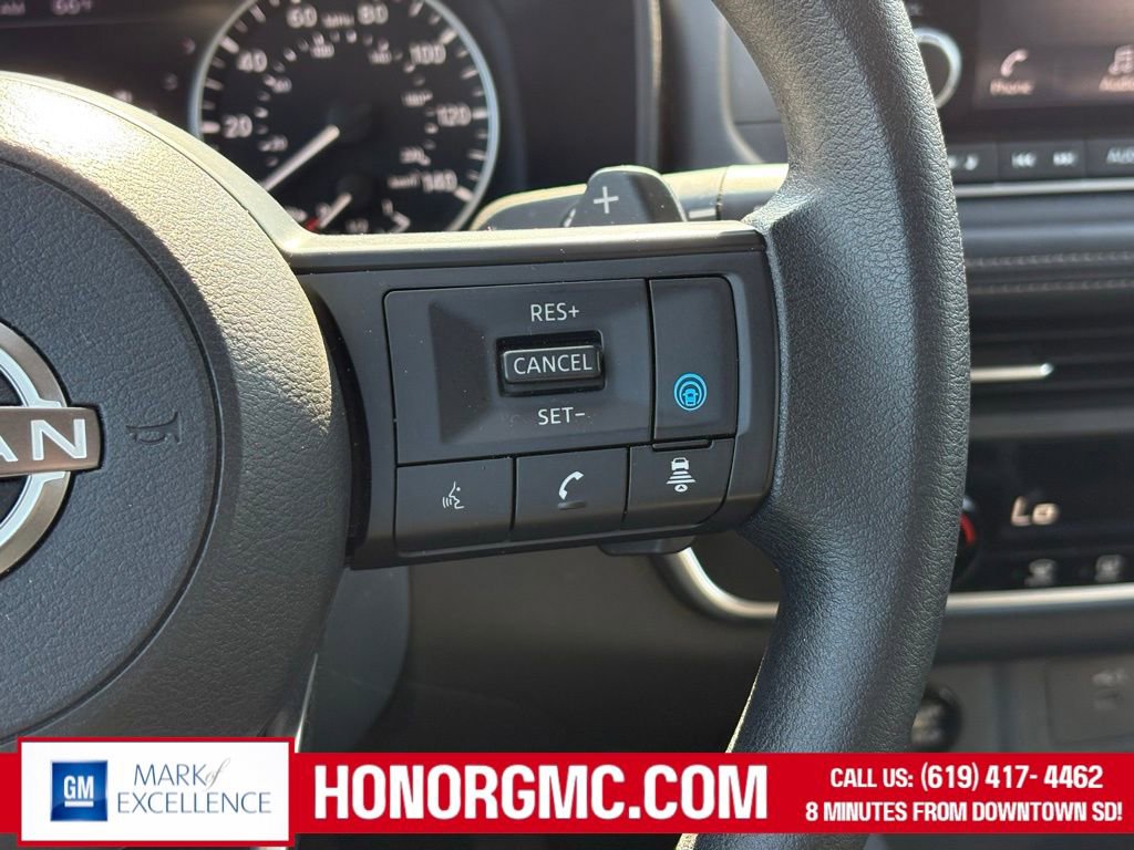 Used 2024 Nissan Rogue SV image 28