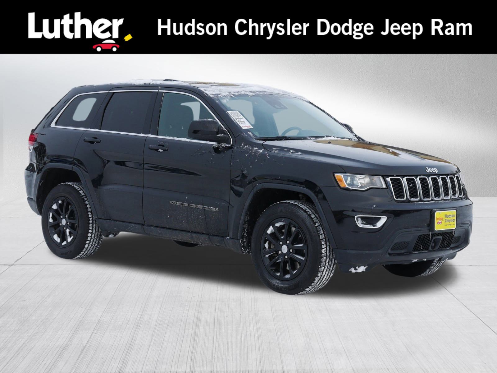 Used 2021 Jeep Grand Cherokee Laredo image 1