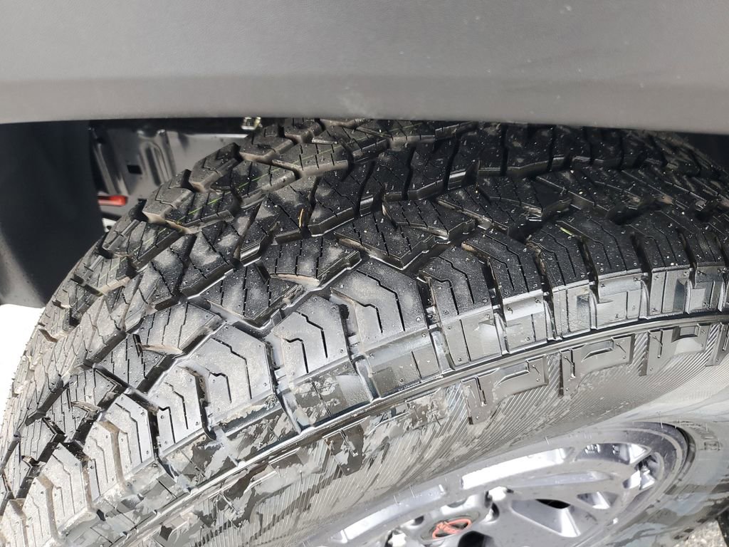 New 2025 Nissan Frontier PRO-4X image 35