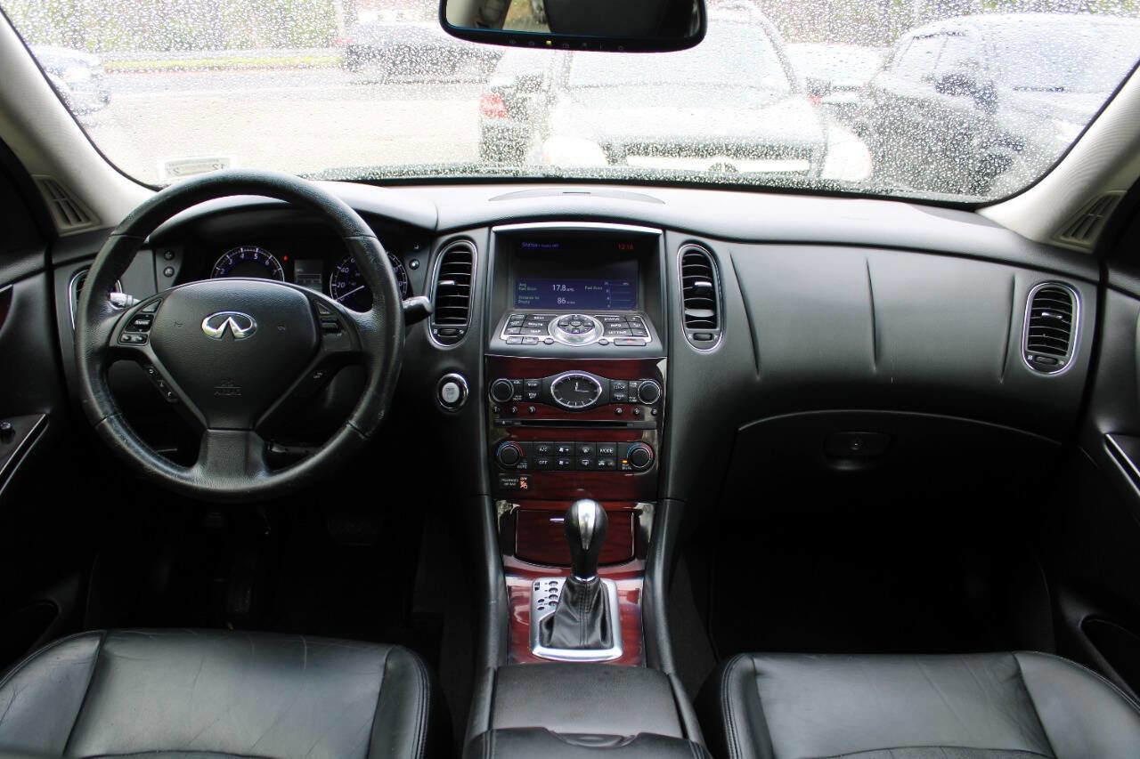 Used 2017 INFINITI QX50 AWD w/ Premium Plus Package image 32