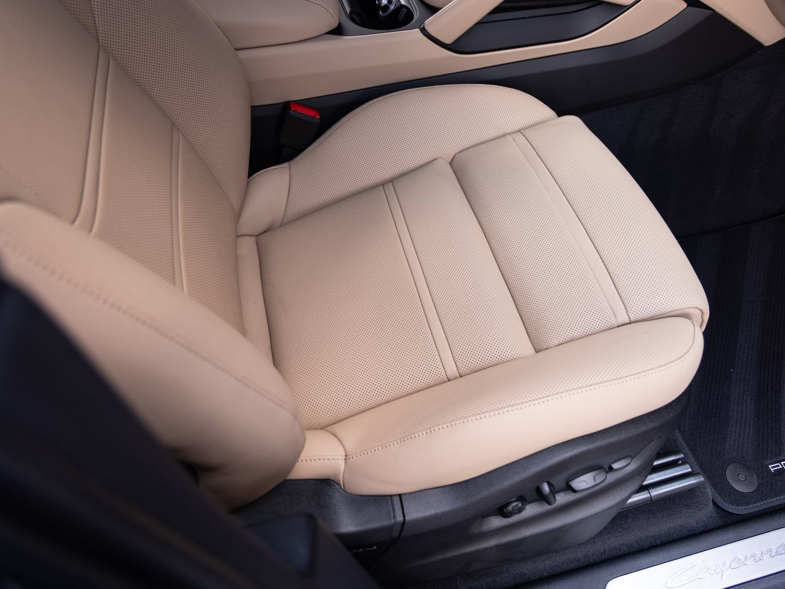 New 2026 Porsche Cayenne S AWD/4WD image 34