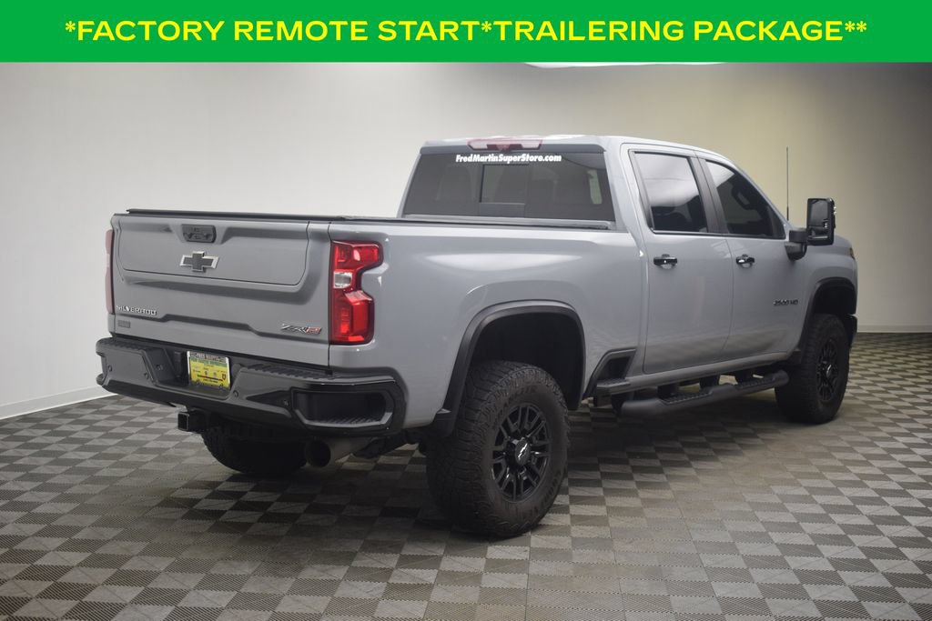 Used 2024 Chevrolet Silverado 2500 ZR2 w/ Technology Package AWD/4WD image 8