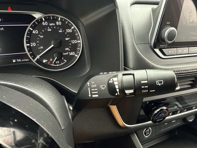 Used 2023 Nissan Rogue SV AWD/4WD image 32