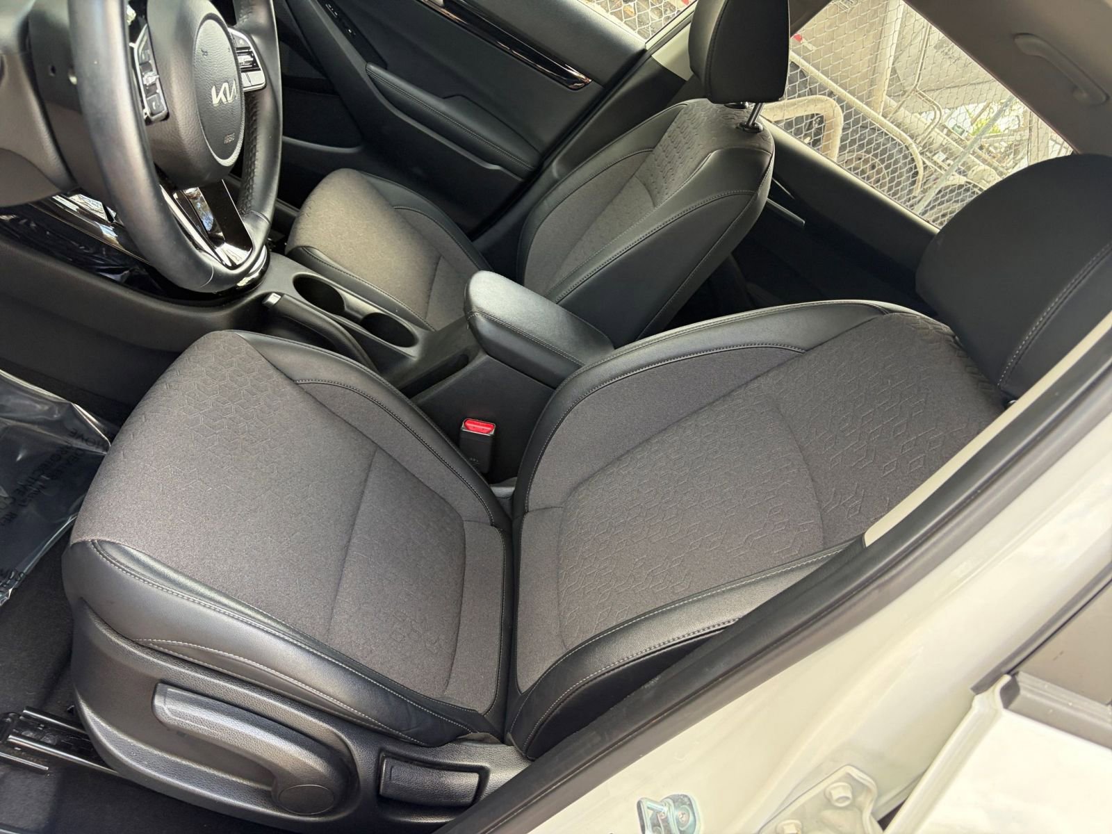 Used 2025 Kia Seltos S image 33