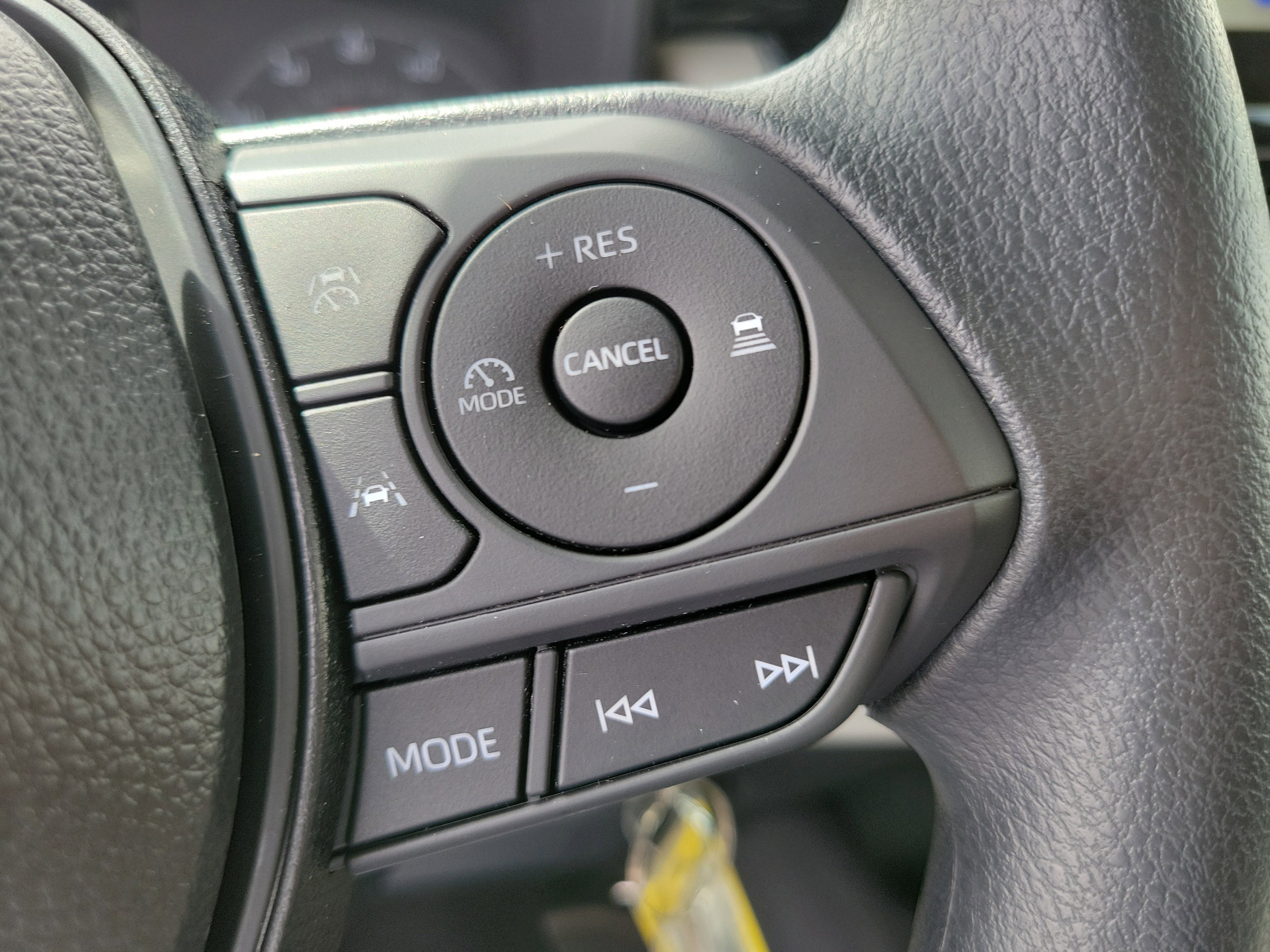 Used 2025 Toyota Corolla LE image 23