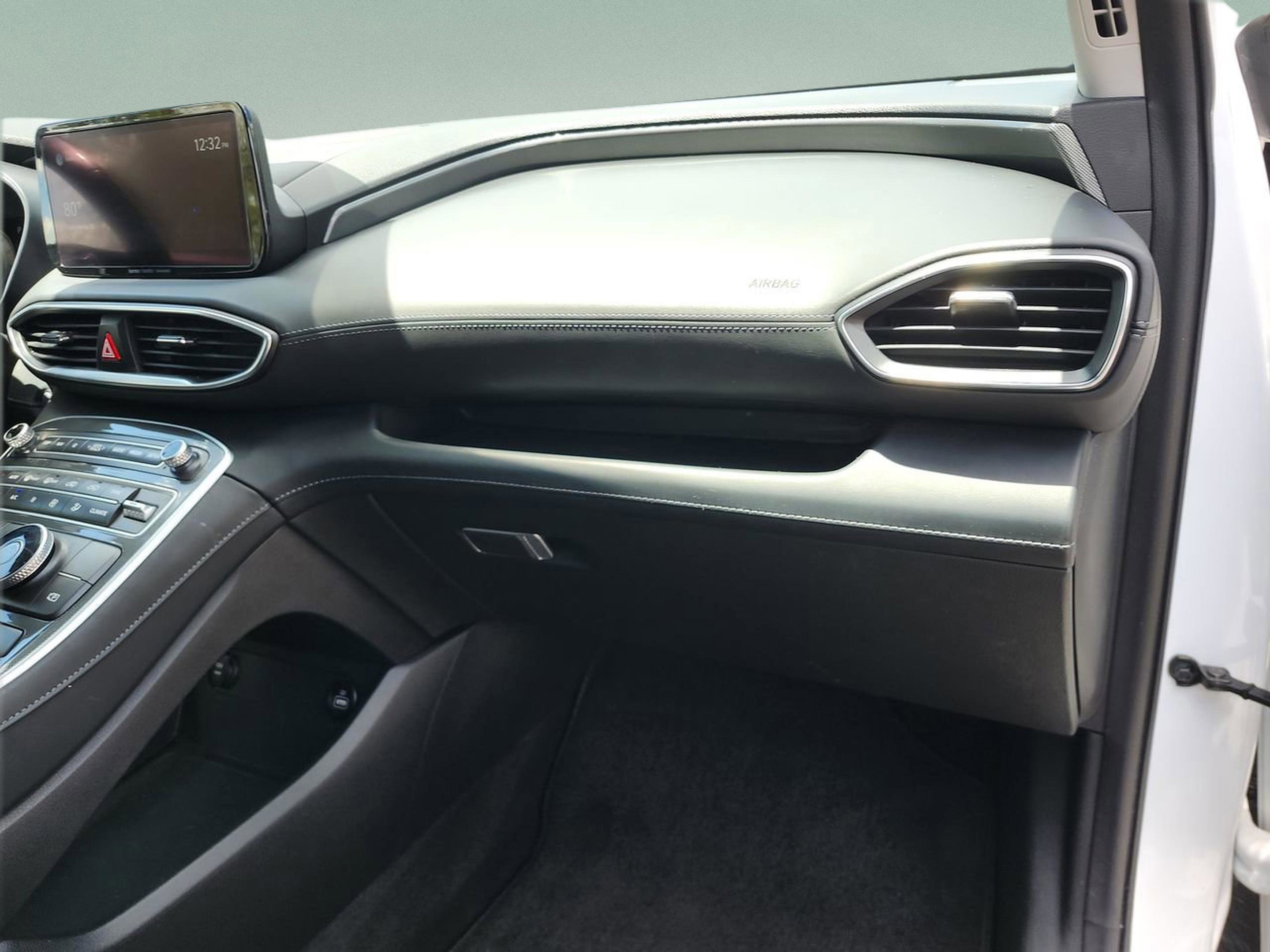 Used 2021 Hyundai Santa Fe SEL w/ Convenience + Premium Package FWD image 19