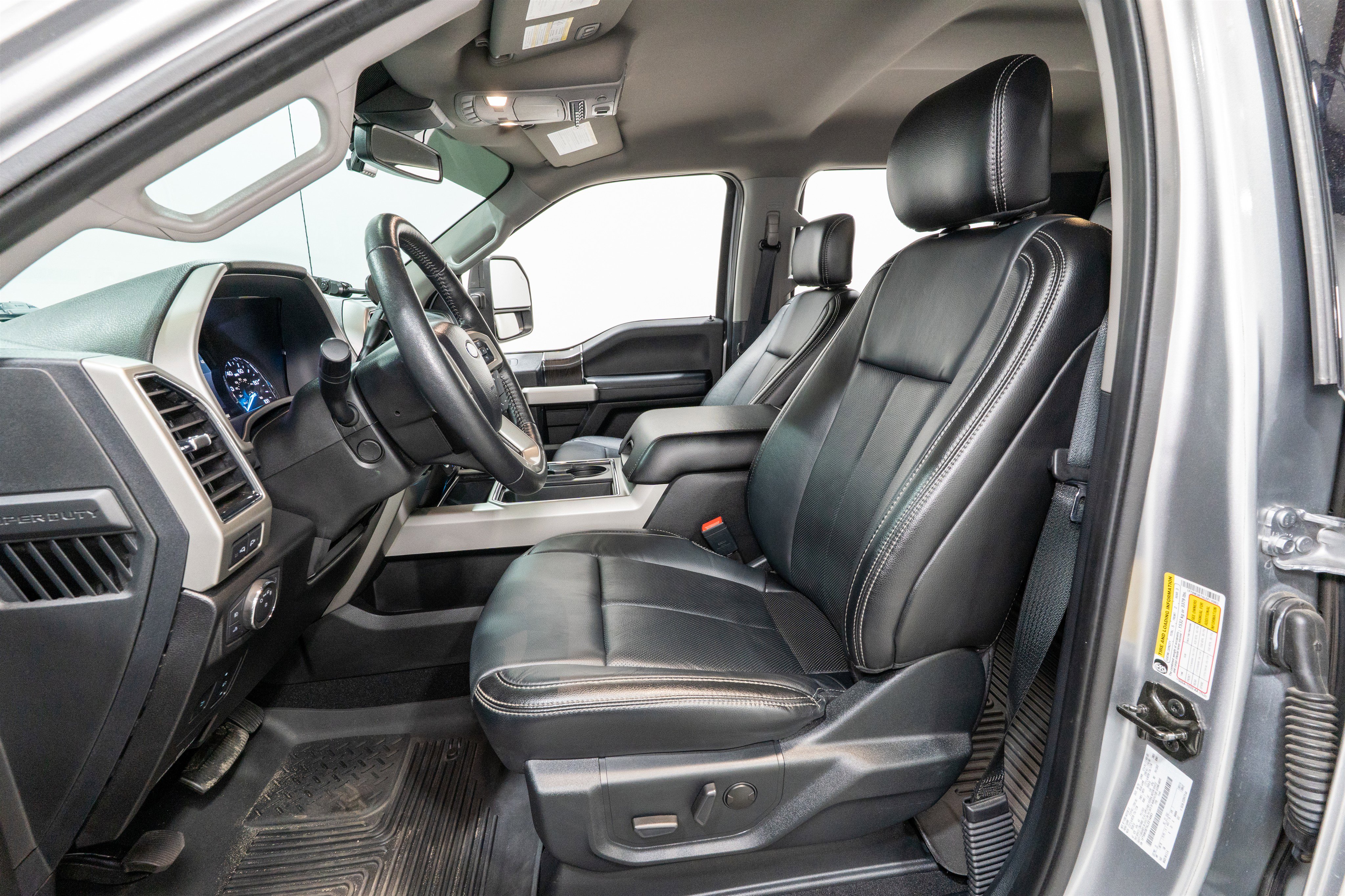 Used 2020 Ford F350 Lariat image 18