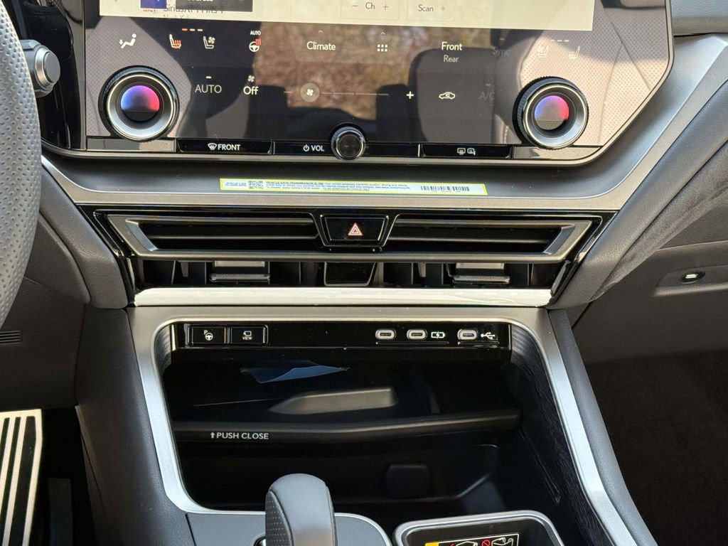 New 2026 Lexus TX 500h AWD image 14