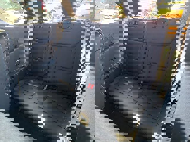 New 2026 Ford Explorer ST-Line w/ ST-Line Street Pack image 16