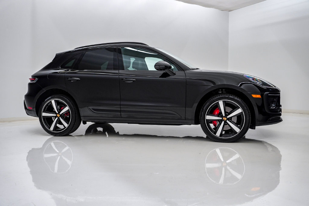 Certified 2026 Porsche Macan S AWD/4WD image 9