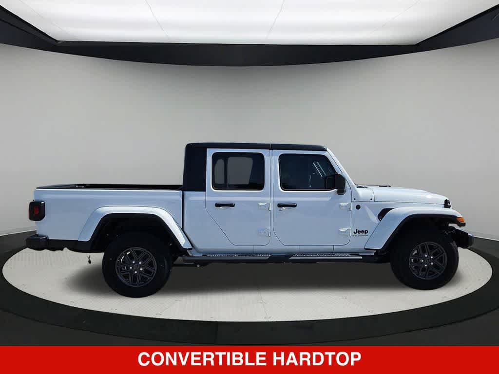 New 2025 Jeep Gladiator Sport AWD/4WD image 8