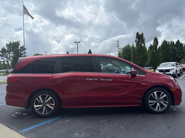 Certified 2024 Honda Odyssey Touring image 4