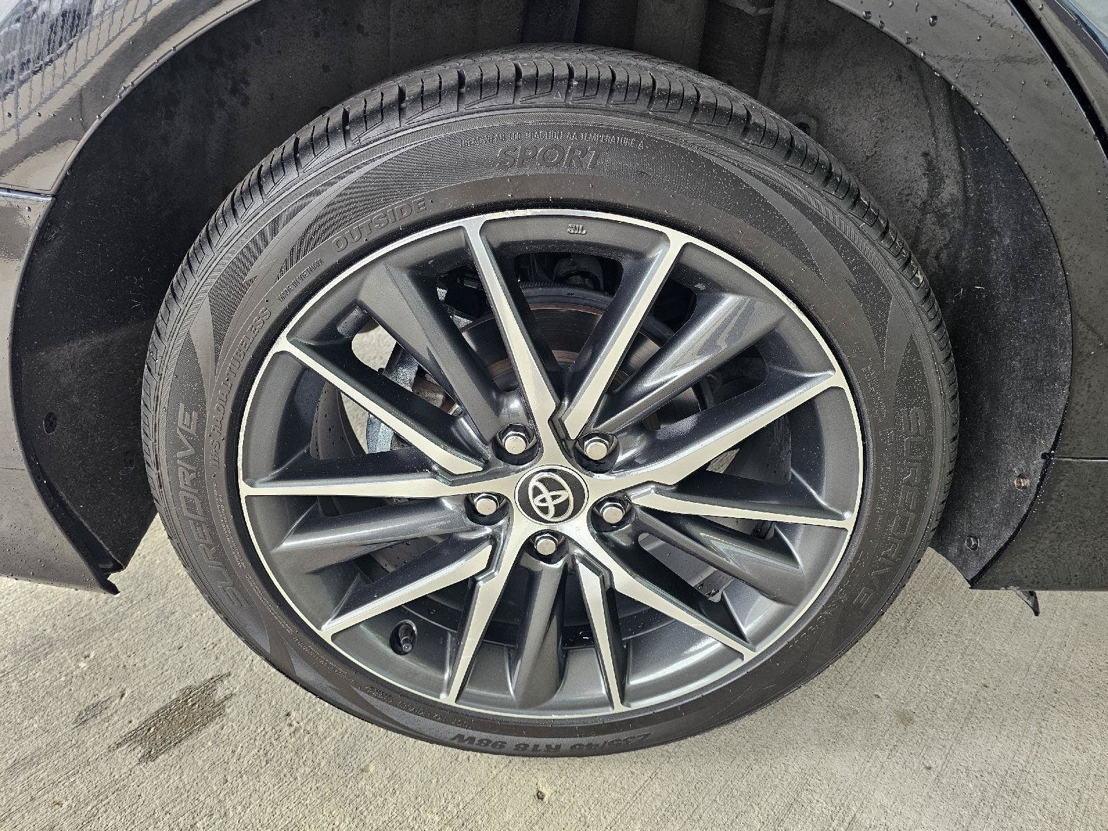 Used 2024 Toyota Camry XLE FWD image 10