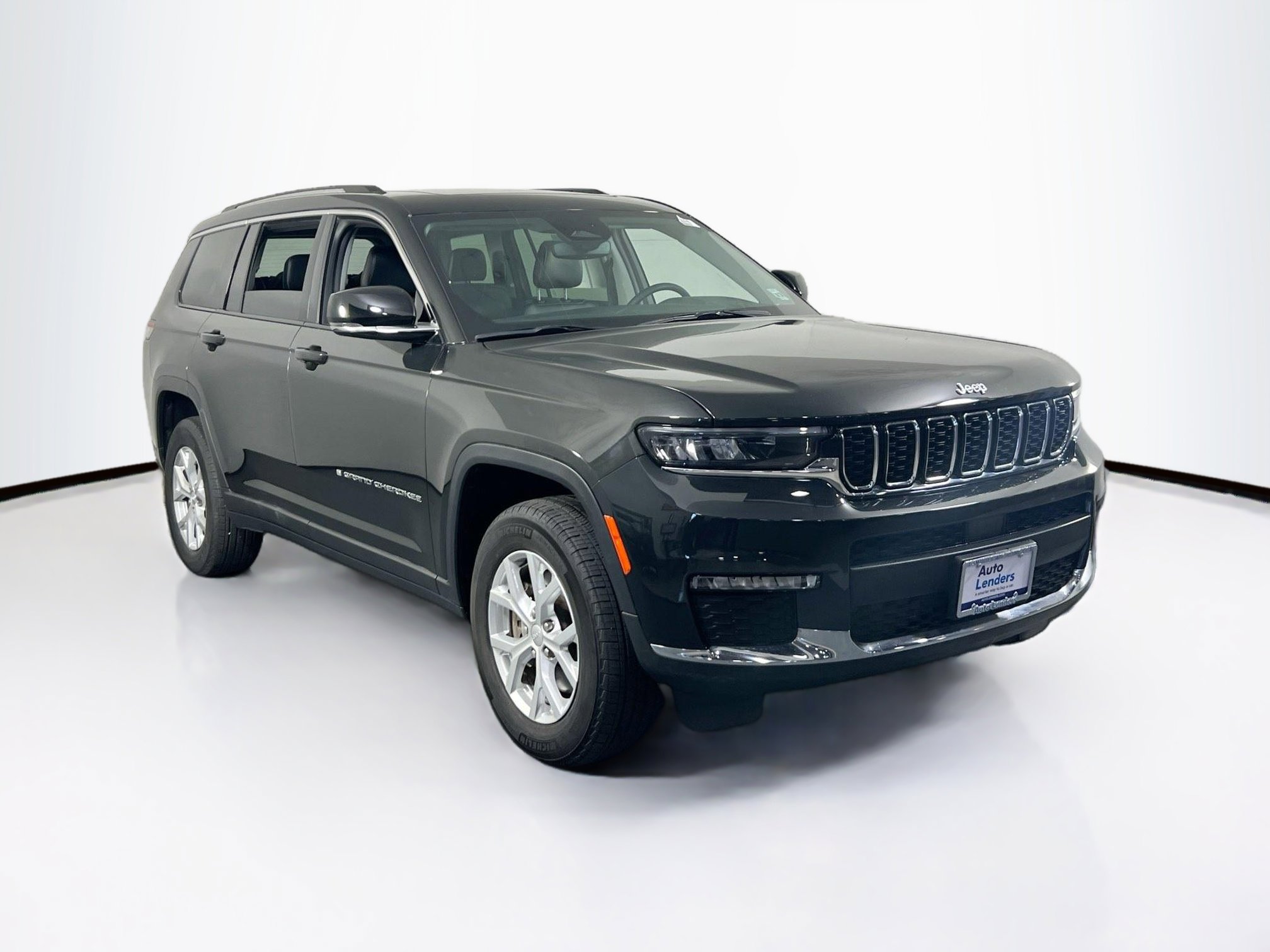 Used 2023 Jeep Grand Cherokee L Limited image 3