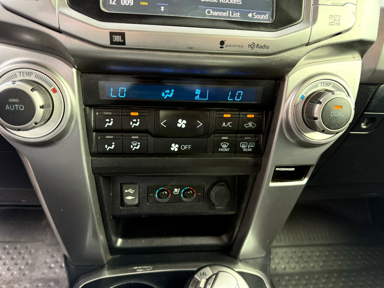 Used 2015 Toyota 4Runner SR5 image 9