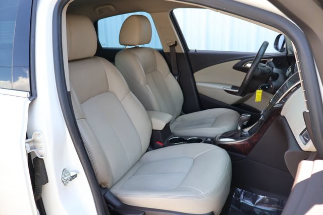 Used 2015 Buick Verano Convenience FWD image 19