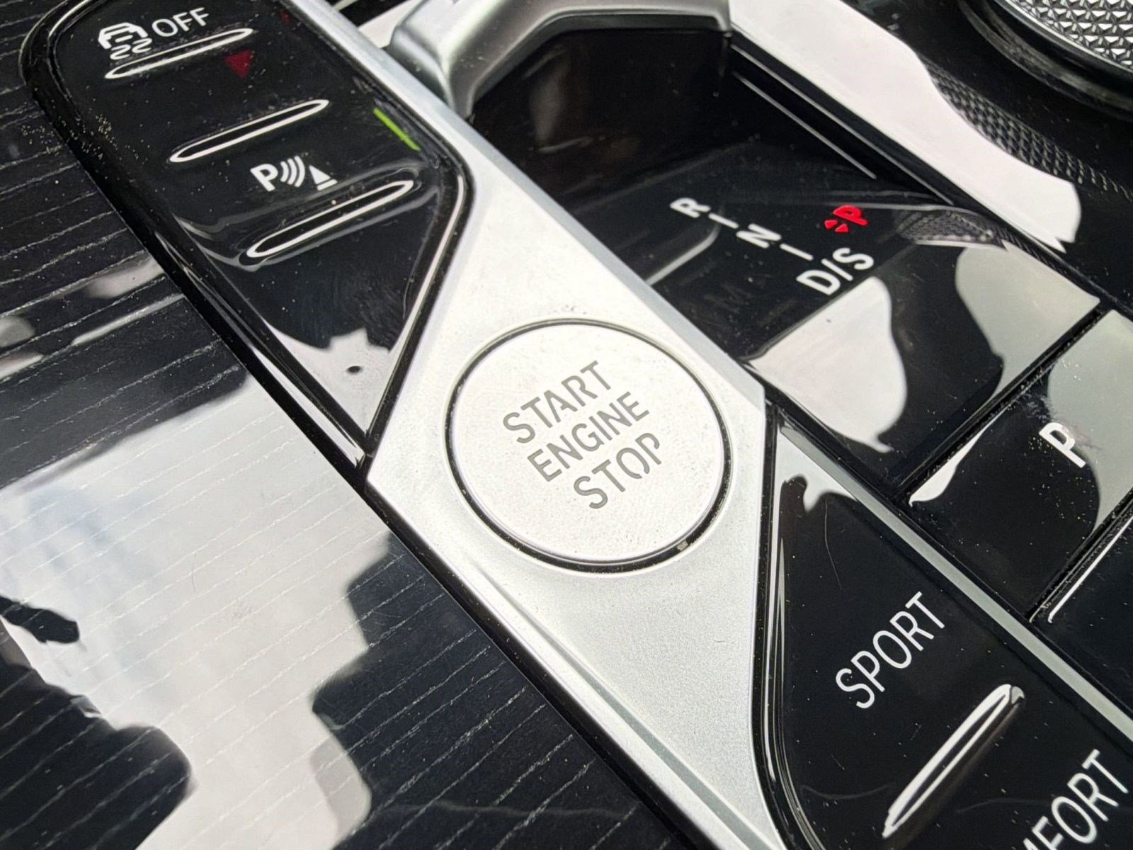 Certified 2023 BMW X7 xDrive40i w/ M Sport Package image 25