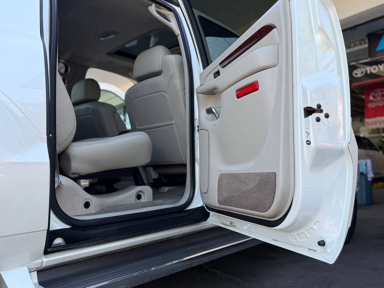 Used 2005 Cadillac Escalade EXT AWD/4WD image 51