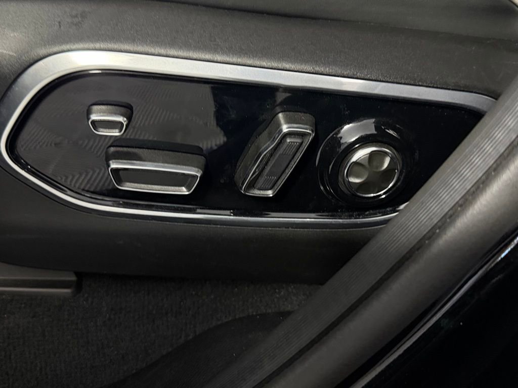 Used 2023 Jeep Grand Cherokee Summit image 29