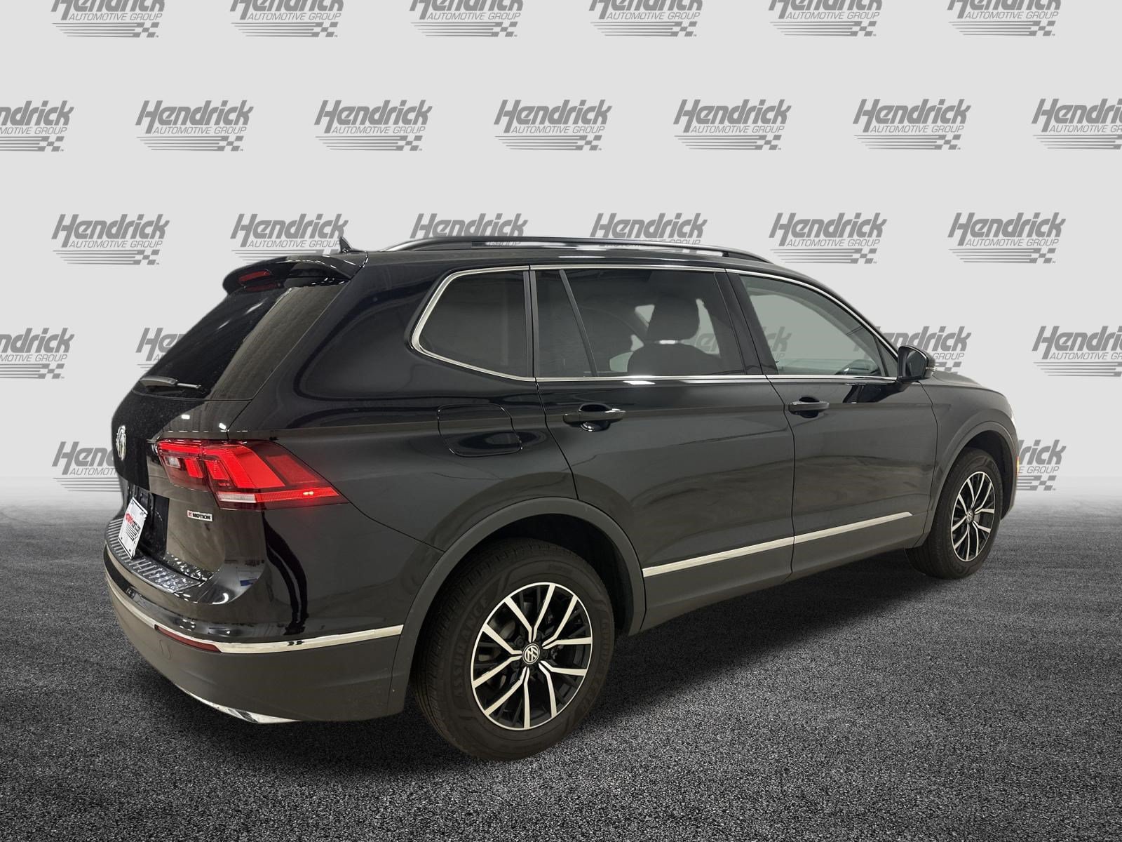 Used 2021 Volkswagen Tiguan SE AWD/4WD image 10
