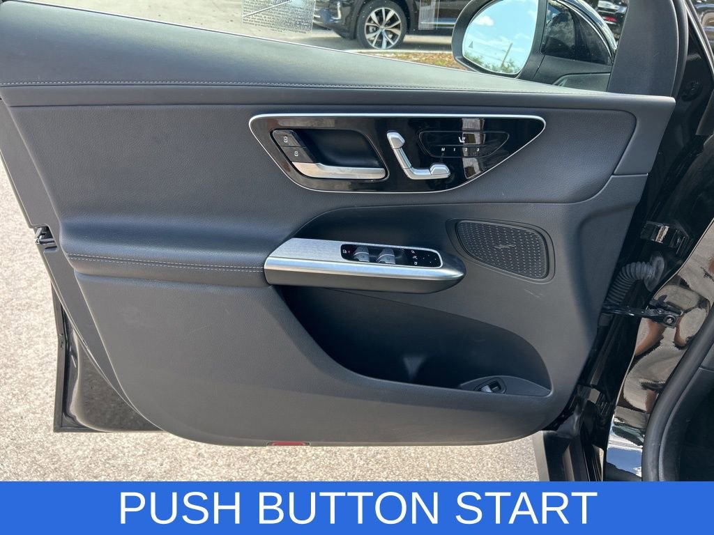 Used 2024 Mercedes-Benz GLC 300 4MATIC image 11