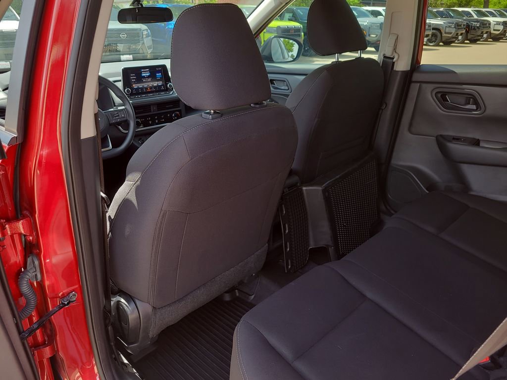 Certified 2024 Nissan Rogue S image 9