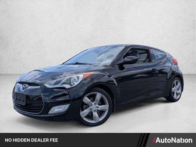 Used 2014 Hyundai Veloster w/ Style Package 02
