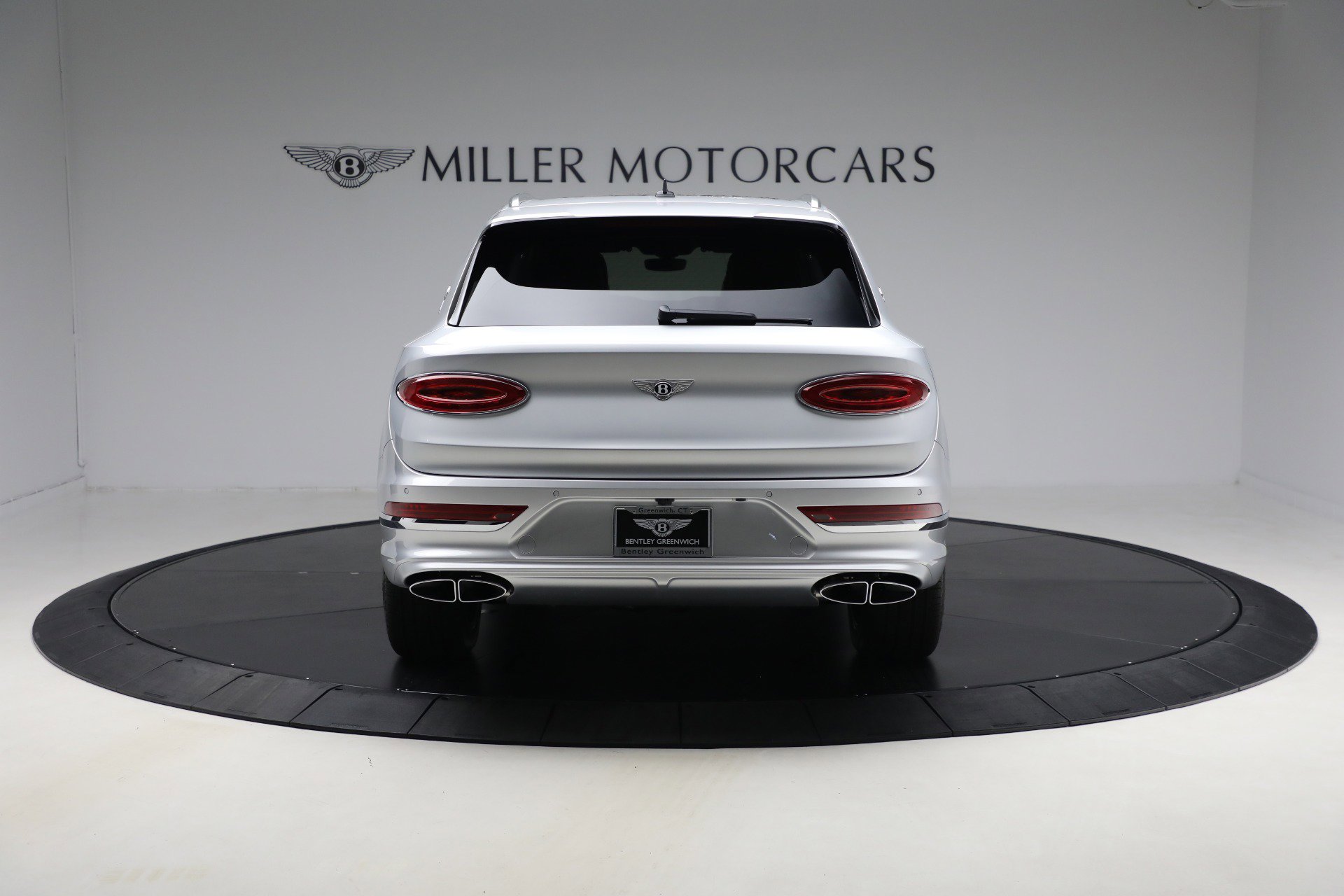 New 2025 Bentley Bentayga Extended Wheelbase image 4