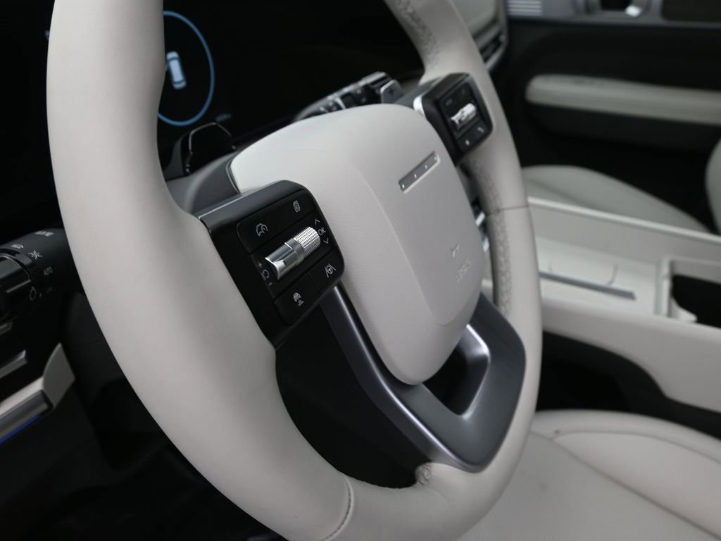 Used 2025 Hyundai Santa Fe Limited image 18