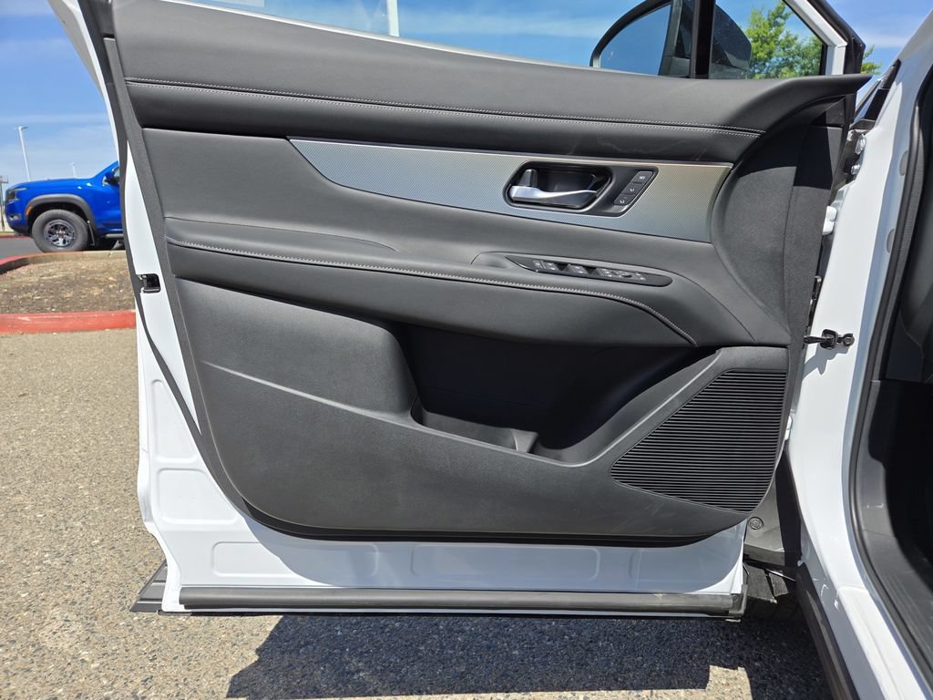 New 2026 Nissan Murano Platinum w/ Cargo Package AWD/4WD image 9