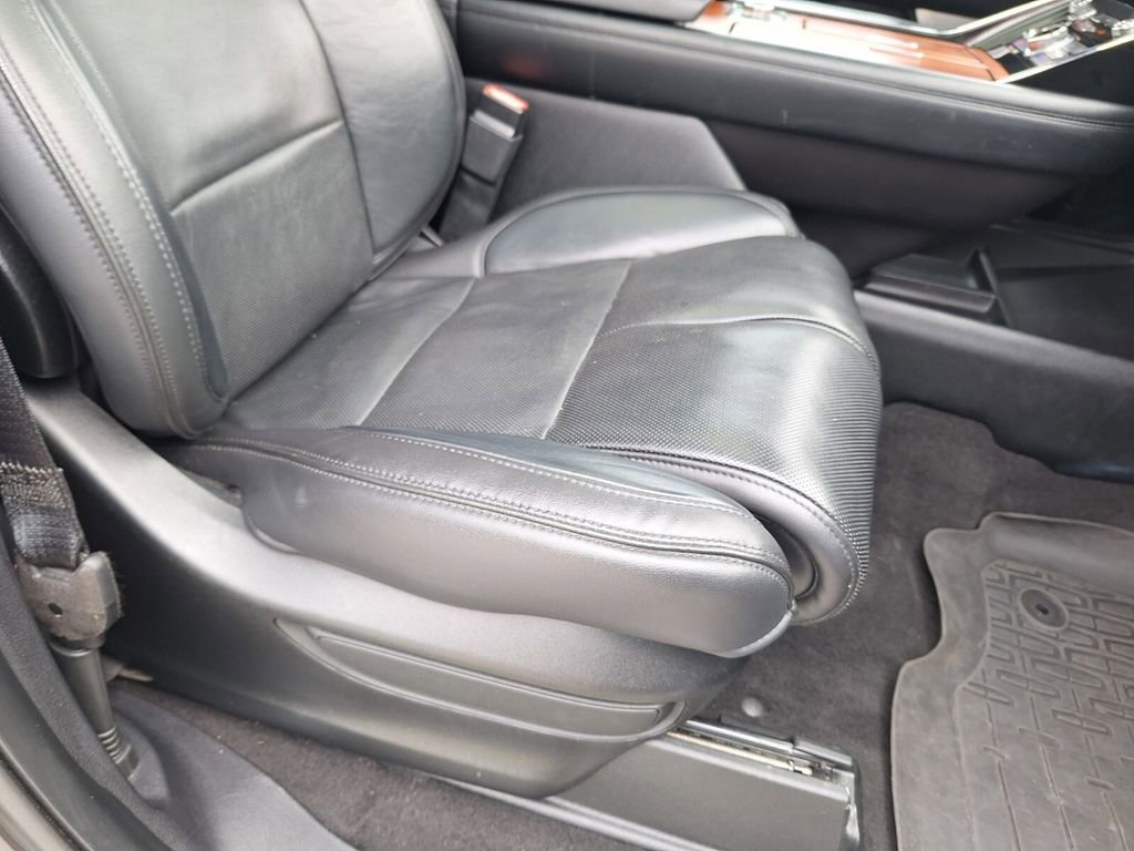 Used 2018 Lincoln Navigator L Reserve w/ Technology Package image 32