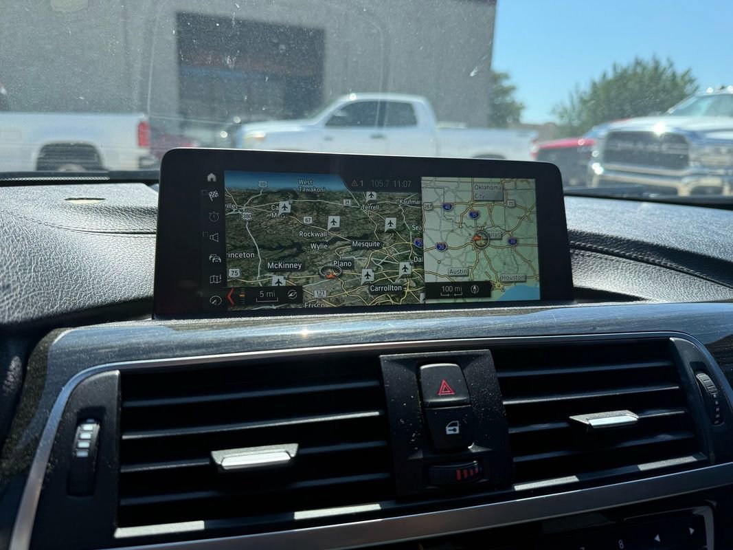Used 2018 BMW 330i xDrive Sedan AWD/4WD image 8