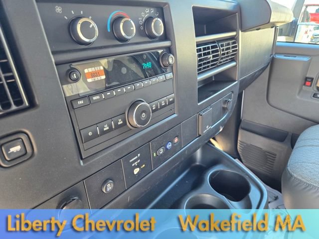 Used 2024 Chevrolet Express 4500 w/ Power Convenience Package RWD image 4