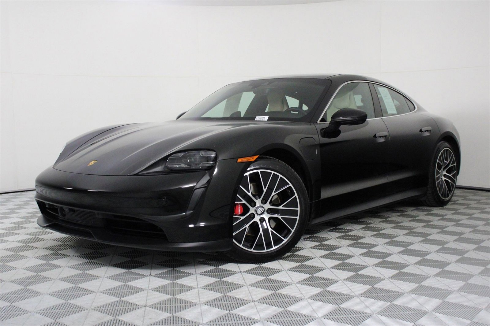 Used 2022 Porsche Taycan 4S video 1